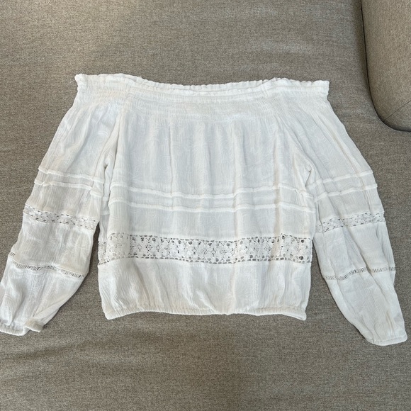 Aeropostale Tops - Aeropostale White Blouse